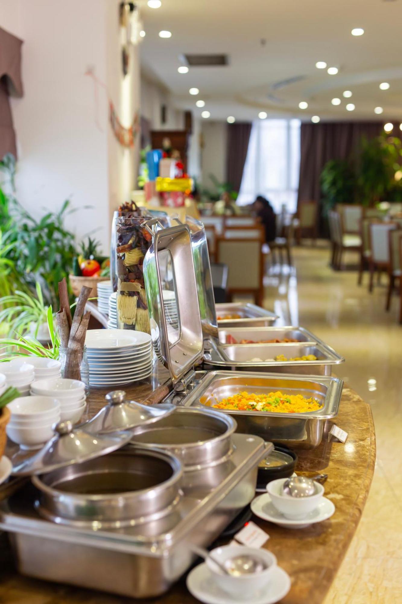 Sea Phoenix Hotel Da Nang Bagian luar foto
